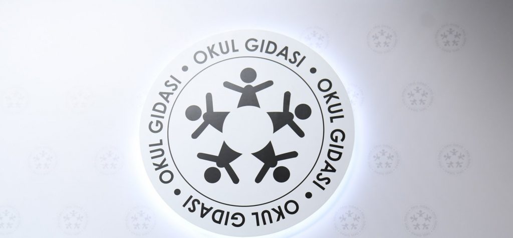 Okul kantininde gıda logosu