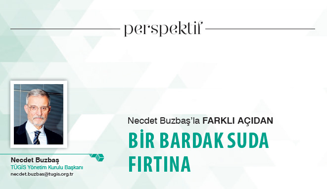 Perspektif Bir Bardak Suda Fırtına