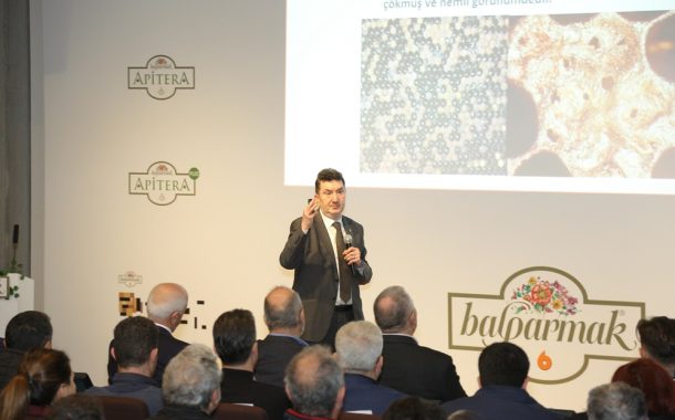 HİLELİ BALLA MÜCADELE İÇİN DÜZENLENEN EĞİTİME 300 ARICI İLE REKOR KATILIM!