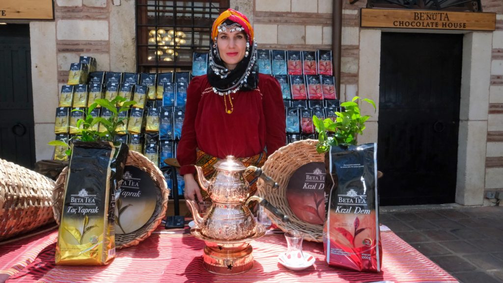 Dünya Çay Günü’nde, dünya çayları  Beta Yeni Han’da buluştu!