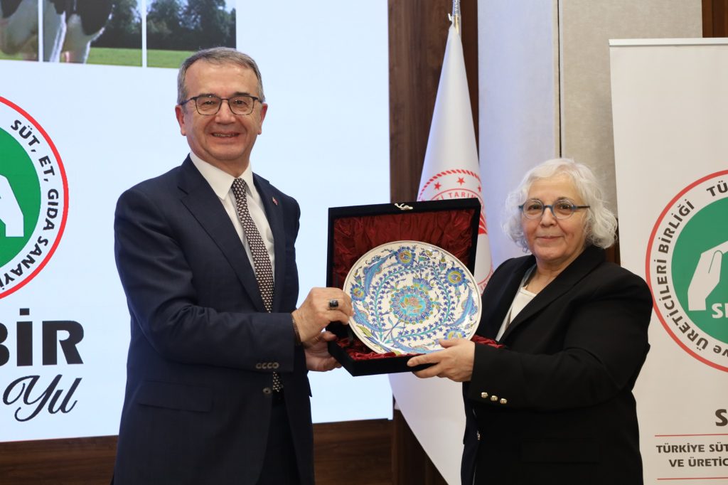 SETBİR’DE BAYRAK DEĞİŞİMİ